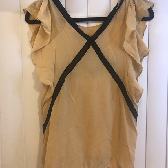 Flutter sleeve silk top - Picture 2 of 2